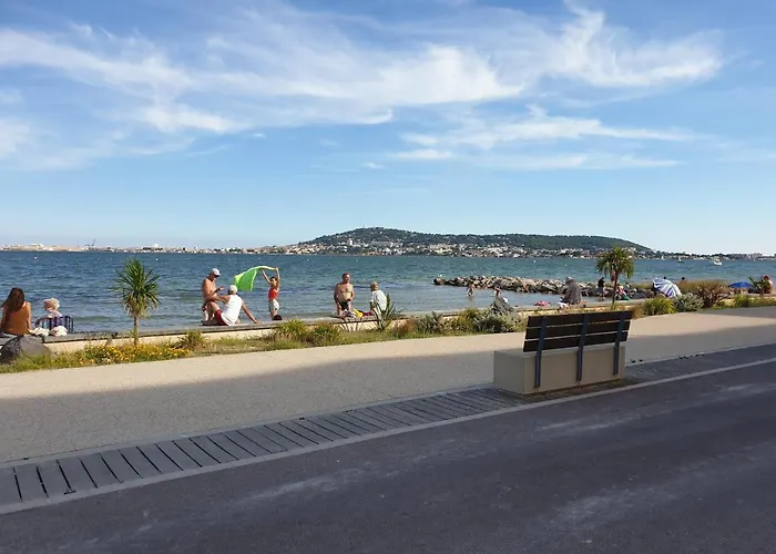 Les Bains, Vue Sur L'etang De Thau Classement 2 Etoiles Balaruc-les-Bains