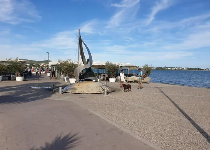 Les Bains, Vue Sur L'etang De Thau Classement 2 Etoiles Apartmán